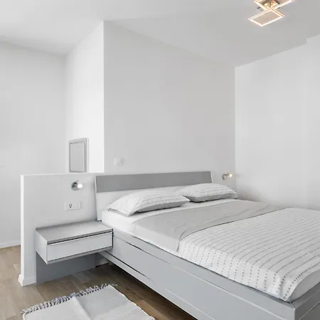 Cozy In With Wifi Apartment Vodice