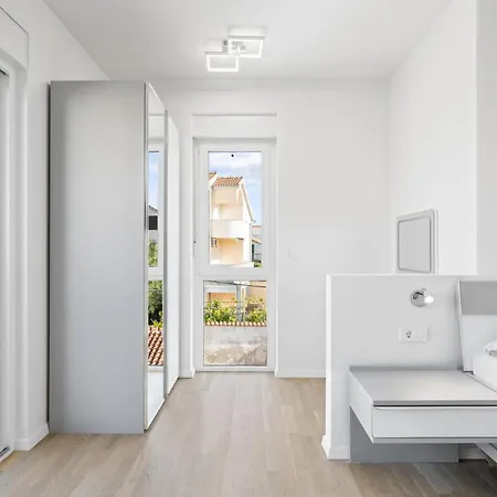 Διαμέρισμα Cozy In With Wifi