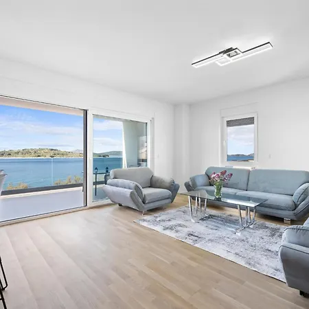 Διαμέρισμα Cozy In With Wifi *